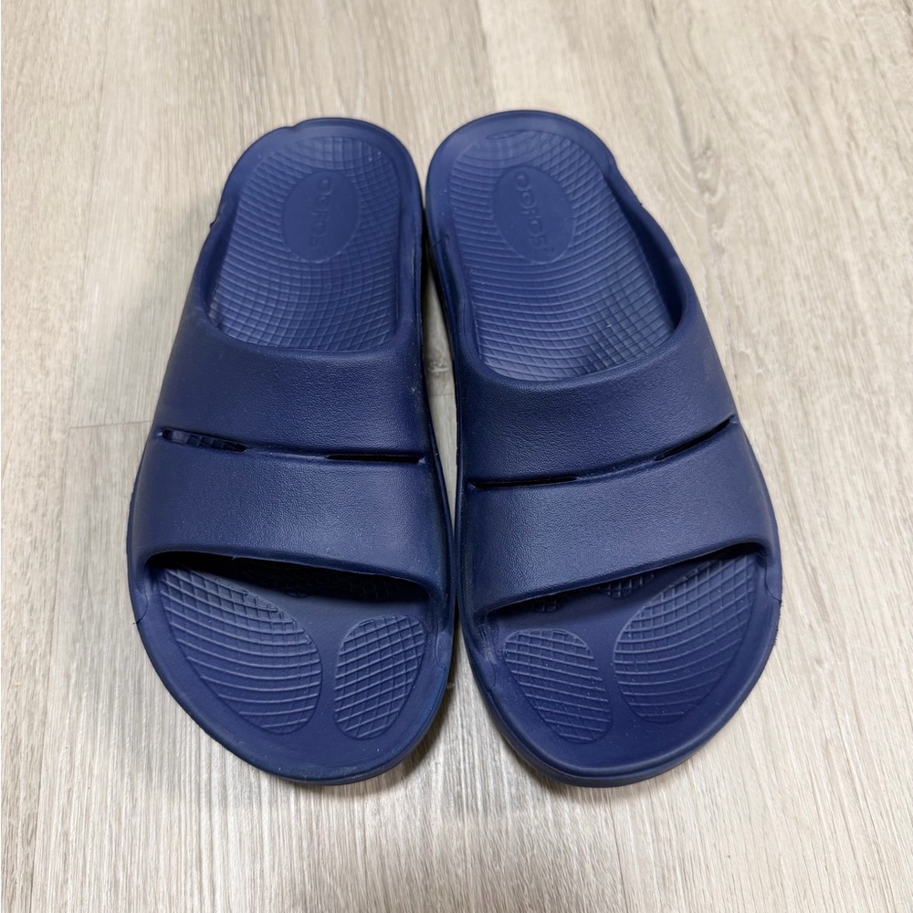 Navy OOFOS Slides